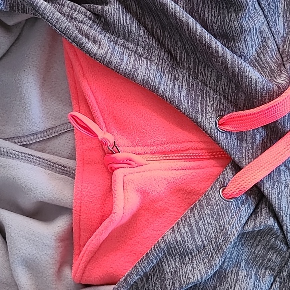 John Deere size 2xl hoodie - Picture 3 of 5